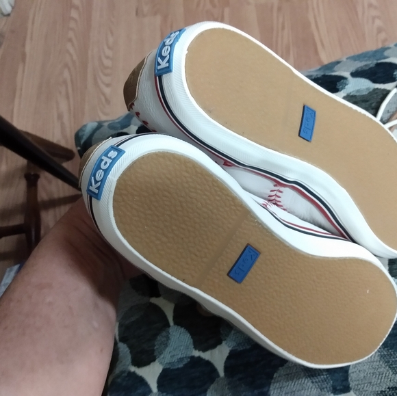 Keds leather shoes ๐๐ never been worn size 7 - Picture 7 of 16